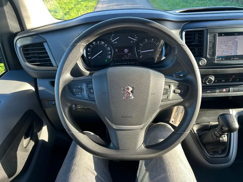 Peugeot Expert 2.0 BlueHDI 120 Compact Premium uit 2021, foto 6