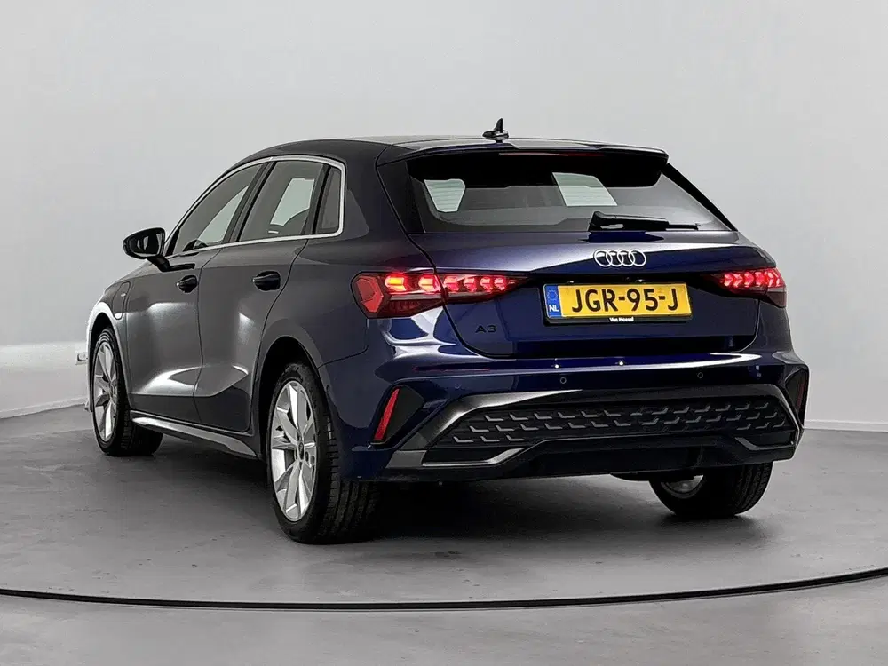 Audi A3 40 TFSI e S edition 204 PK uit 2025, foto 6