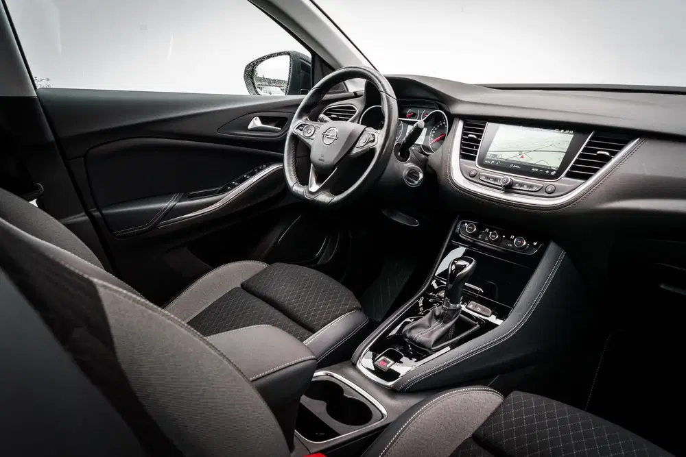 Opel Grandland 1.2 131 PK Turbo Business Elegance uit 2021, foto 3