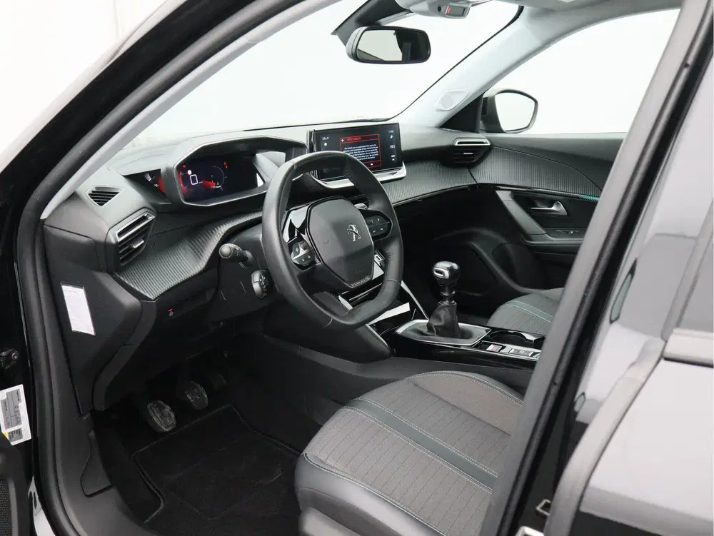Peugeot 2008 1.2 PureTech Allure Pack uit 2022, foto 7