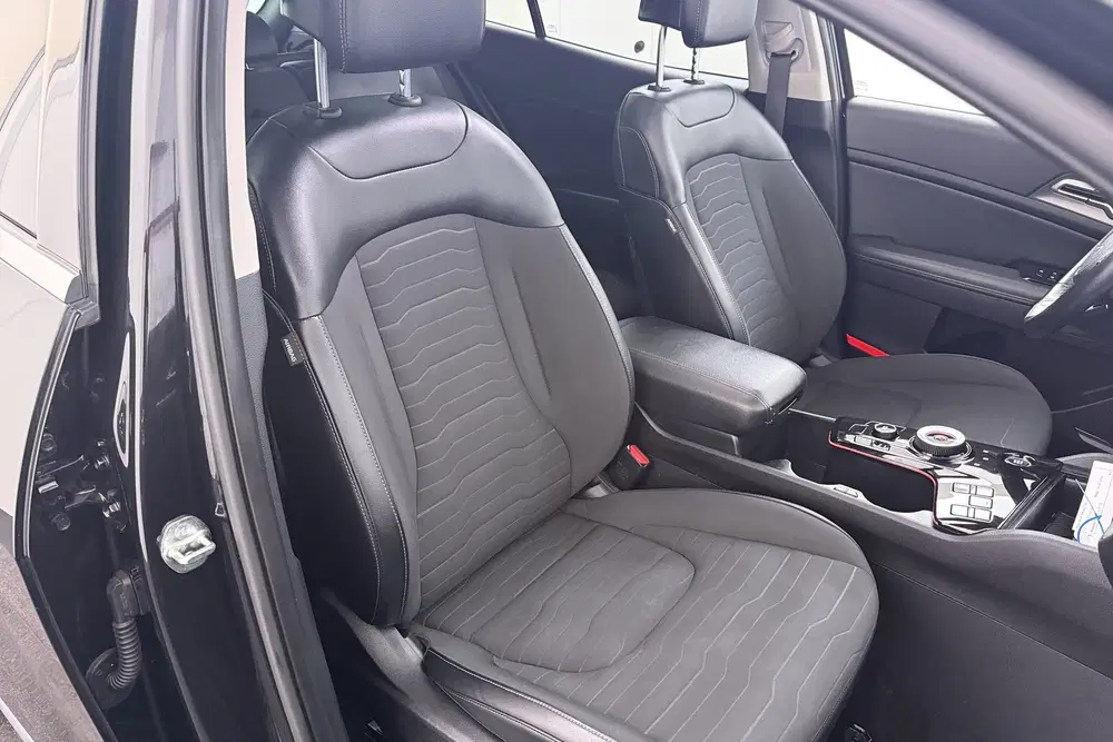 Kia Sportage 1.6 T-GDi Hybrid DynamicPlusLine Pano-dak uit 2023, foto 14