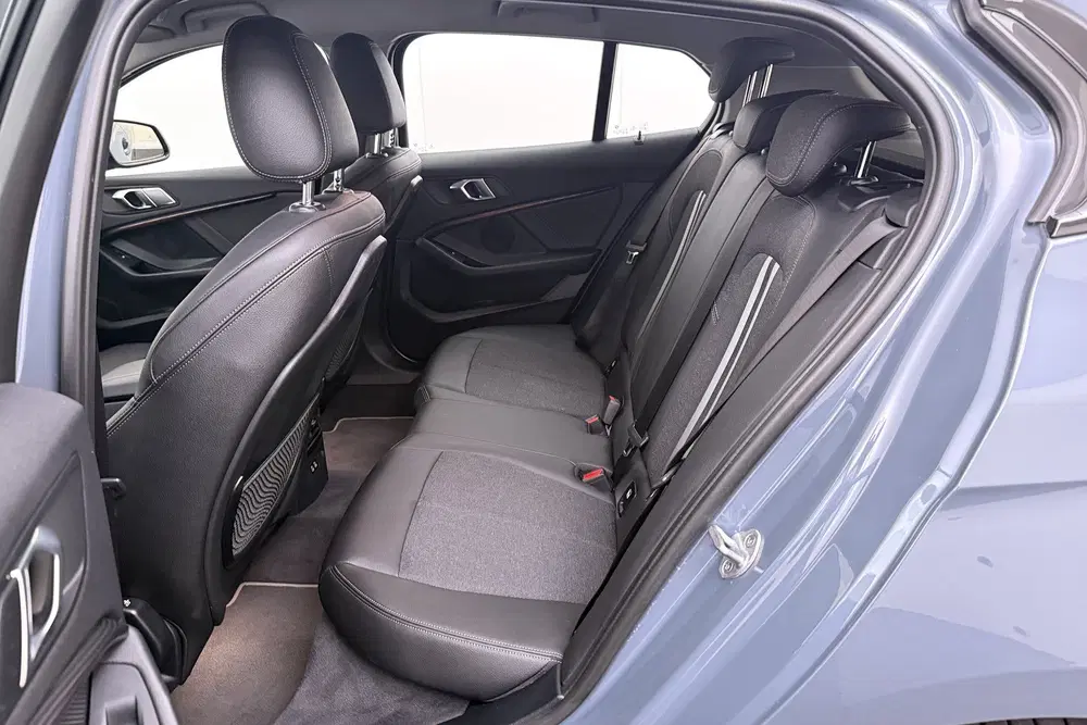 BMW 1-serie 118i Aut. 141 PK Sport Line Adapt. Cruise uit 2020, foto 12