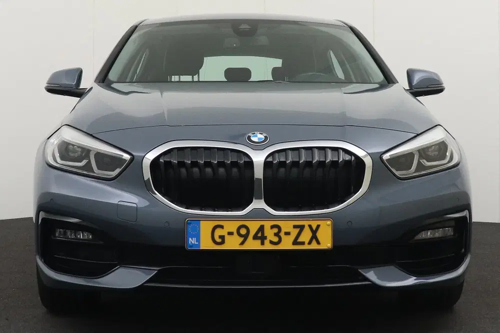 BMW 1-serie 118i Aut. 141 PK Sport Line Adapt. Cruise uit 2020, foto 3