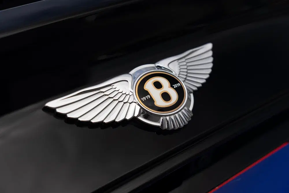 Bentley Bentayga Hybrid Centenary Edition uit 2020, foto 4