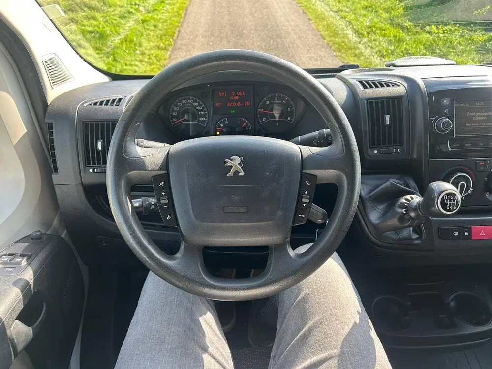 Peugeot Boxer 330 2.0 BlueHDI L2H2 Premium uit 2019, foto 14