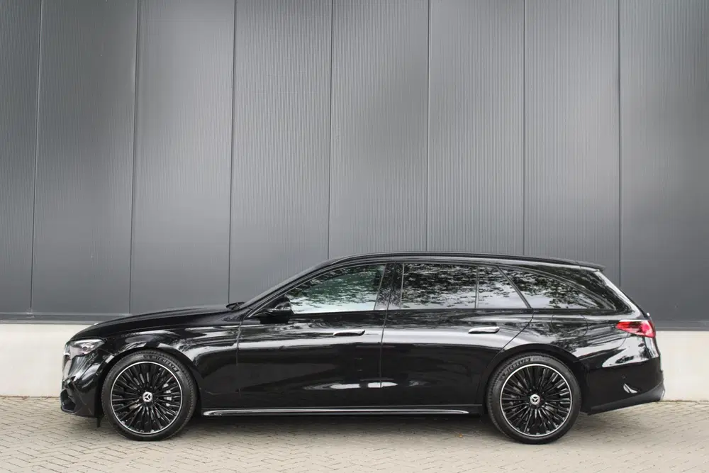Mercedes-Benz E-Klasse 300e AMG Line uit 2025, foto 13