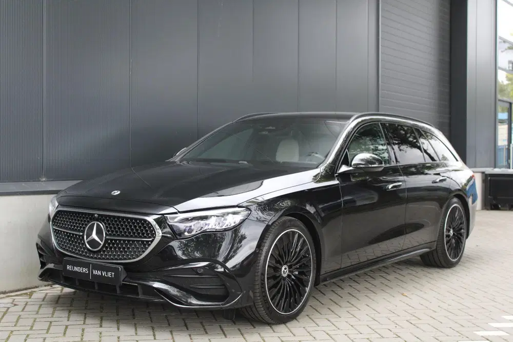 Mercedes-Benz E-Klasse 300e AMG Line uit 2025, foto 15
