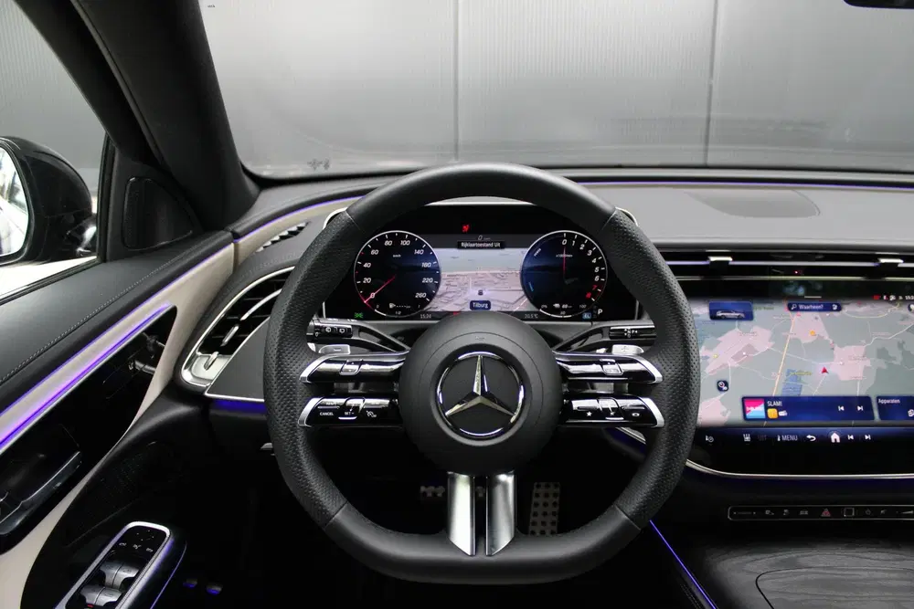 Mercedes-Benz E-Klasse 300e AMG Line uit 2025, foto 5