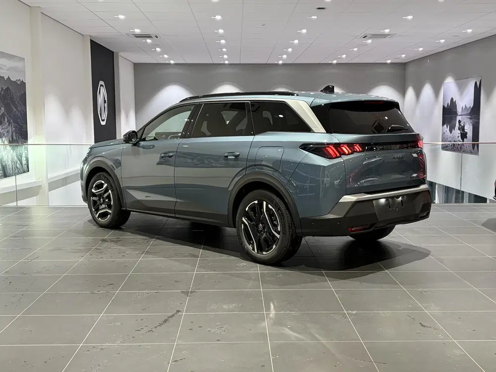 Peugeot 5008 1.6 Plug-in Hybrid 195 Allure 7p Automaat uit 2026, foto 4