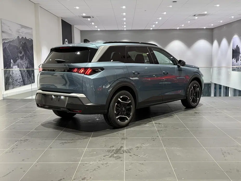 Peugeot 5008 1.6 Plug-in Hybrid 195 Allure 7p Automaat uit 2026, foto 6