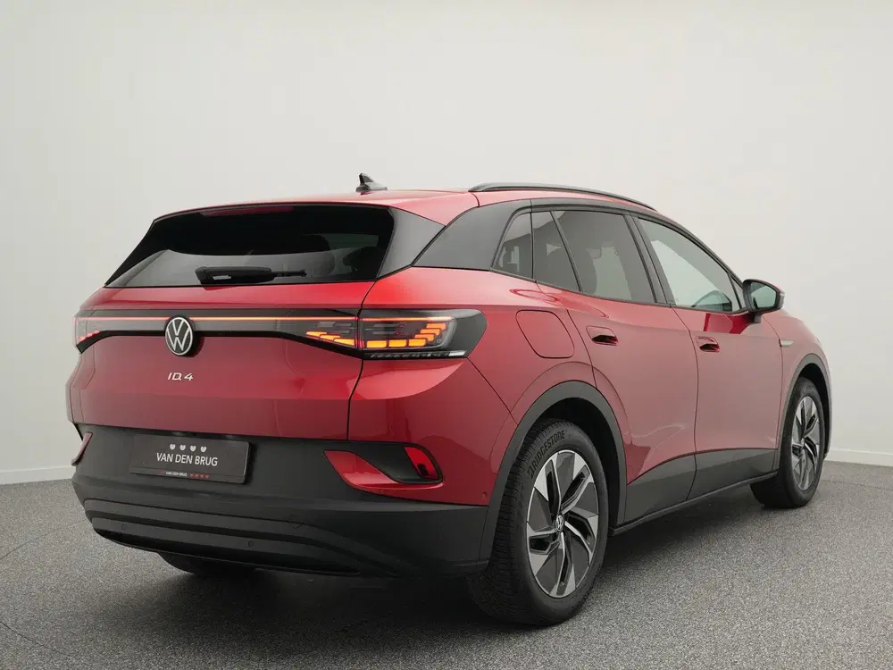 Volkswagen ID.4 Pure 52 kWh 170pk uit 2022, foto 2