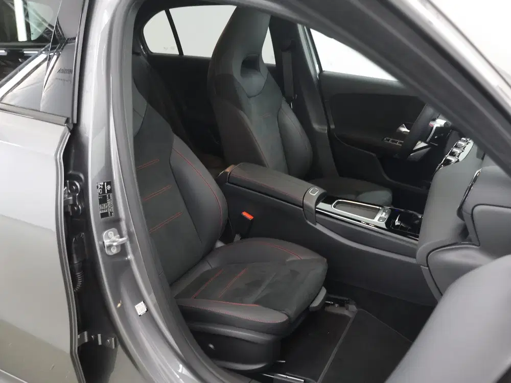 Mercedes-Benz A-Klasse 250e Business Solution AMG uit 2026, foto 10