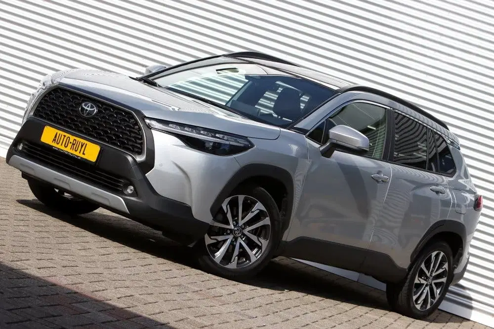 Toyota Corolla Cross Hybrid 140 Style Premium Panoramad. uit 2025, foto 11