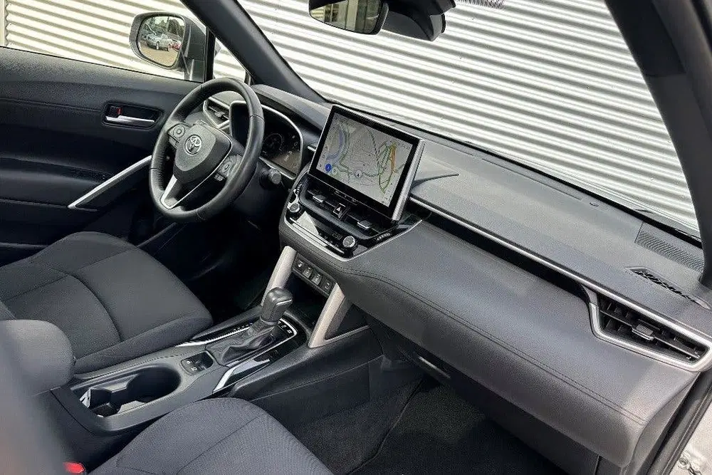 Toyota Corolla Cross Hybrid 140 Style Premium Panoramad. uit 2025, foto 13