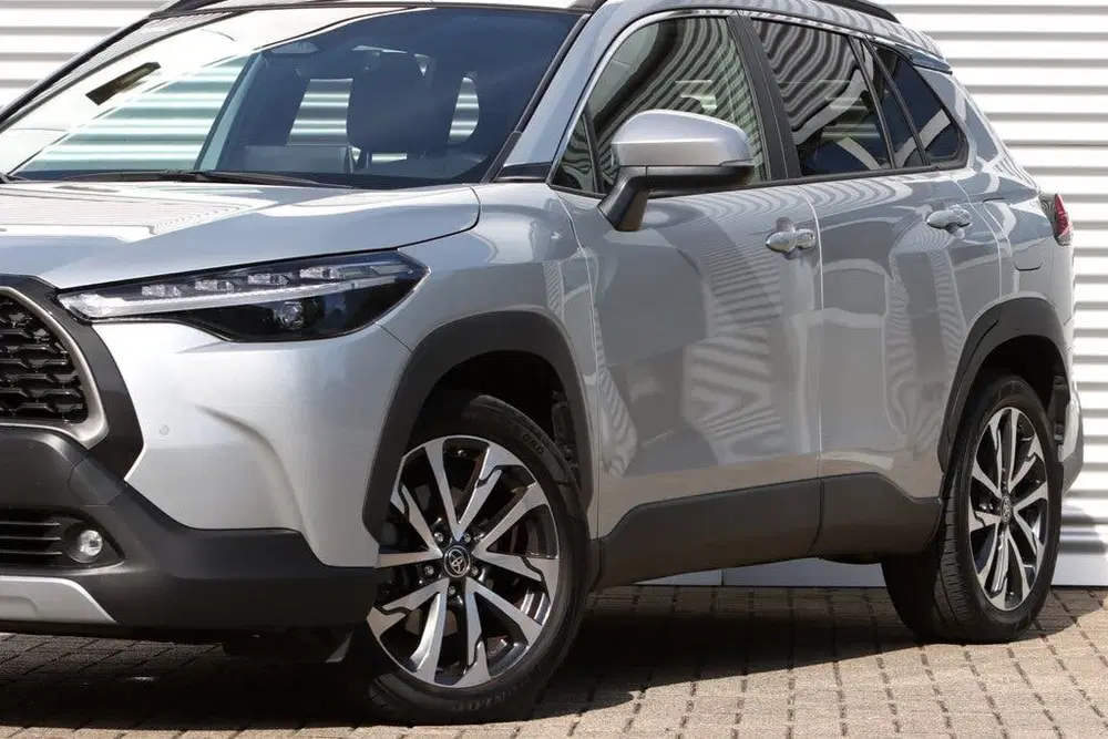 Toyota Corolla Cross Hybrid 140 Style Premium Panoramad. uit 2025, foto 6