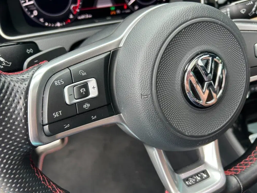 Volkswagen Golf GTI TCR 290pk Virtual uit 2019, foto 11