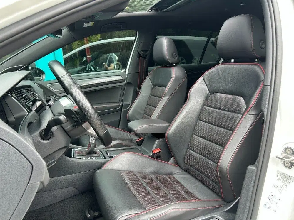 Volkswagen Golf GTI TCR 290pk Virtual uit 2019, foto 7