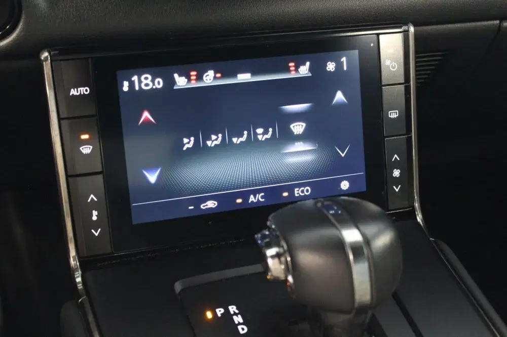 Mazda MX-30 CARPLAY uit 2021, foto 14