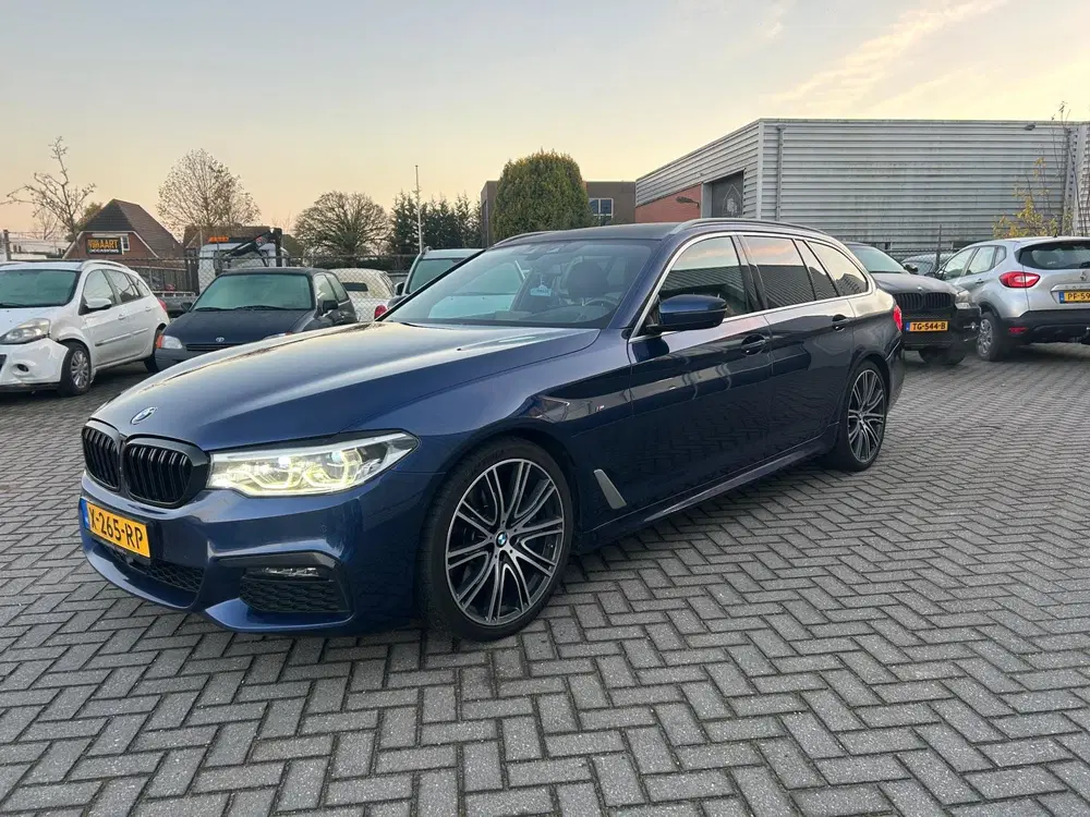 BMW 5-serie 540i xDrive High Executive uit 2019, foto 3