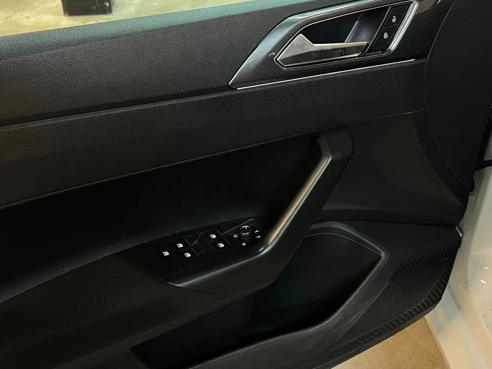 Volkswagen Polo 1.0 TSI Life Business Pano uit 2023, foto 10