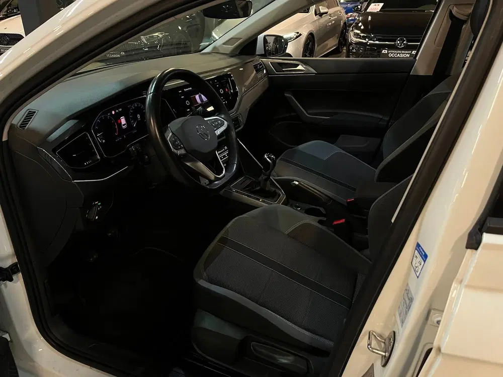 Volkswagen Polo 1.0 TSI Life Business Pano uit 2023, foto 12