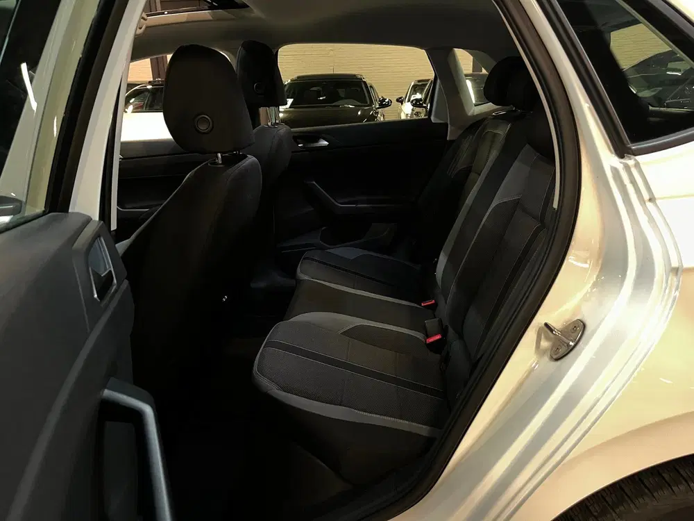 Volkswagen Polo 1.0 TSI Life Business Pano uit 2023, foto 15