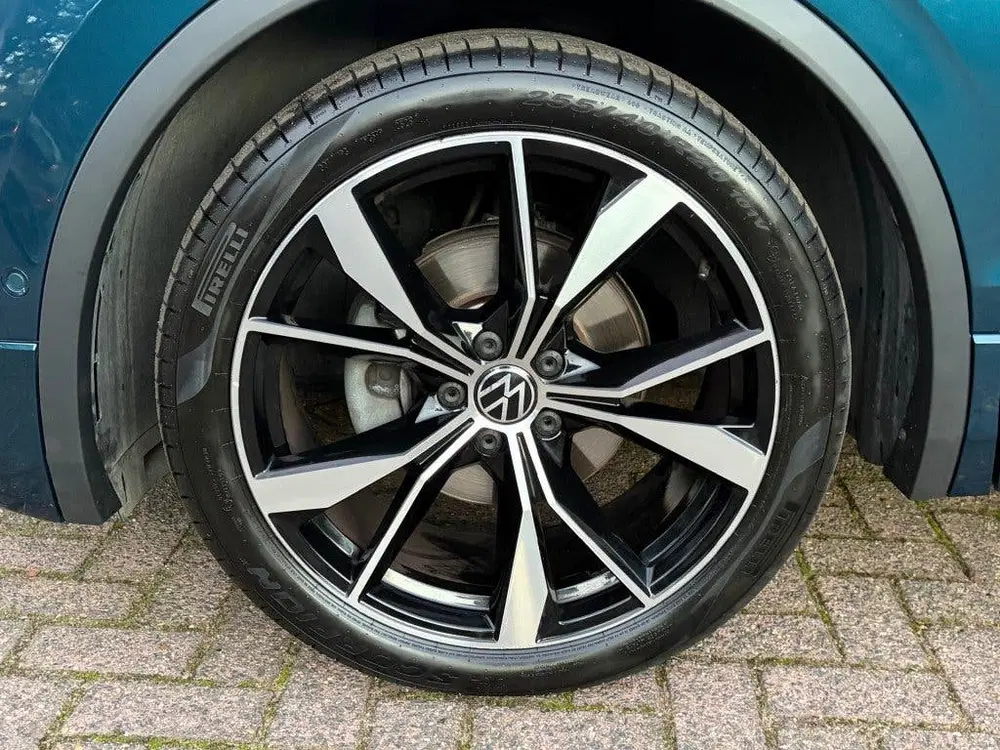Volkswagen Tiguan 1.5 TSI R-line PANO IQLIGHT HUD KEYLESS 36 uit 2020, foto 11