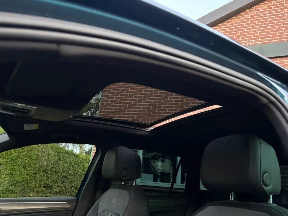Volkswagen Tiguan 1.5 TSI R-line PANO IQLIGHT HUD KEYLESS 36 uit 2020, foto 12