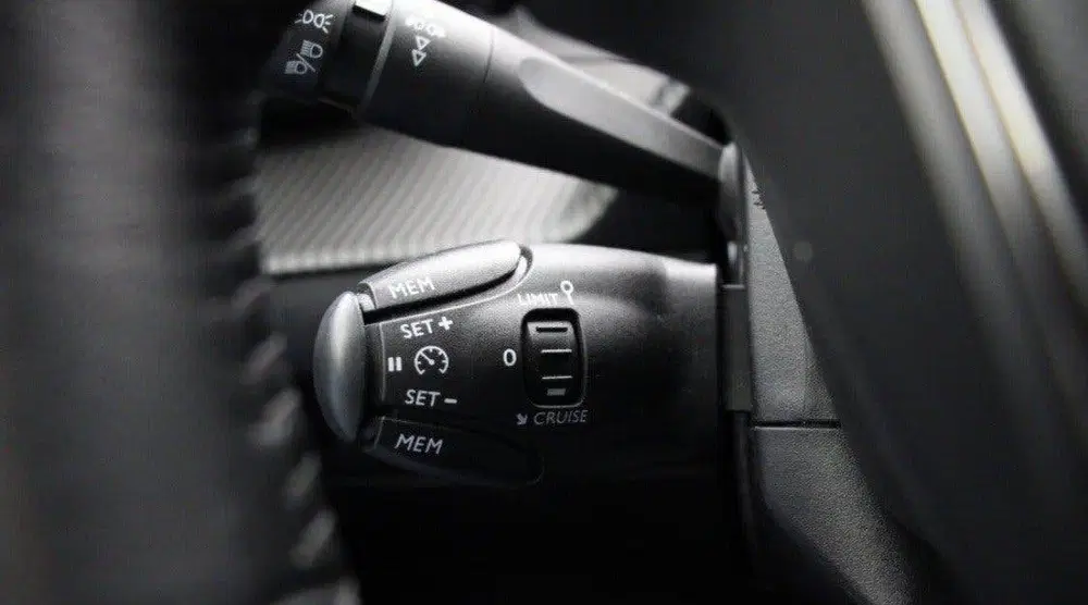 Peugeot 2008 1.2 Active 2jr APK trekhaak LED uit 2021, foto 10