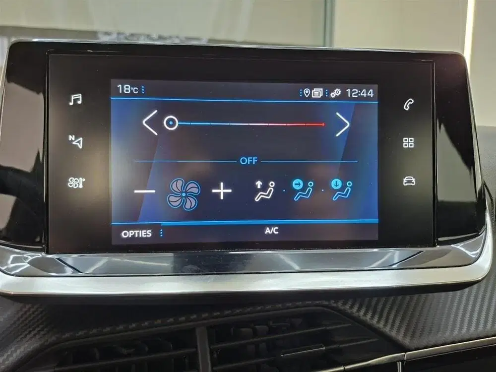 Peugeot 2008 1.2 Active 2jr APK trekhaak LED uit 2021, foto 13