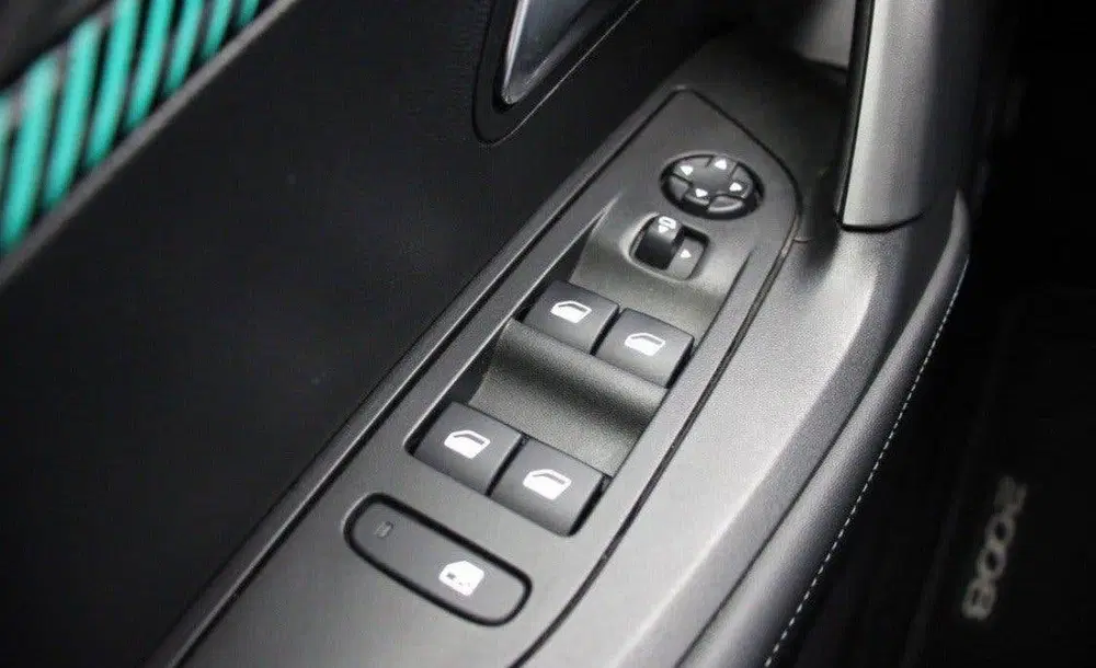 Peugeot 2008 1.2 Active 2jr APK trekhaak LED uit 2021, foto 8