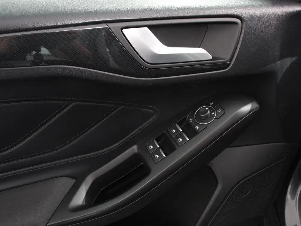 Ford Focus 1.0 Focus 125 PK HB ST-Line Automaat Navig uit 2023, foto 12