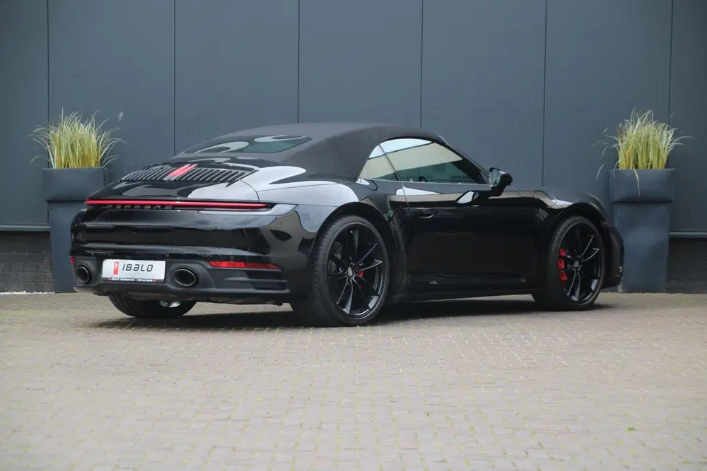 Porsche 911 Carrera S Cabrio (992) 450pk uit 2021, foto 11