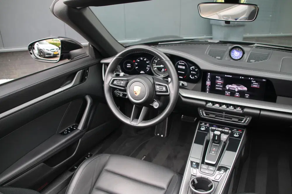 Porsche 911 Carrera S Cabrio (992) 450pk uit 2021, foto 4