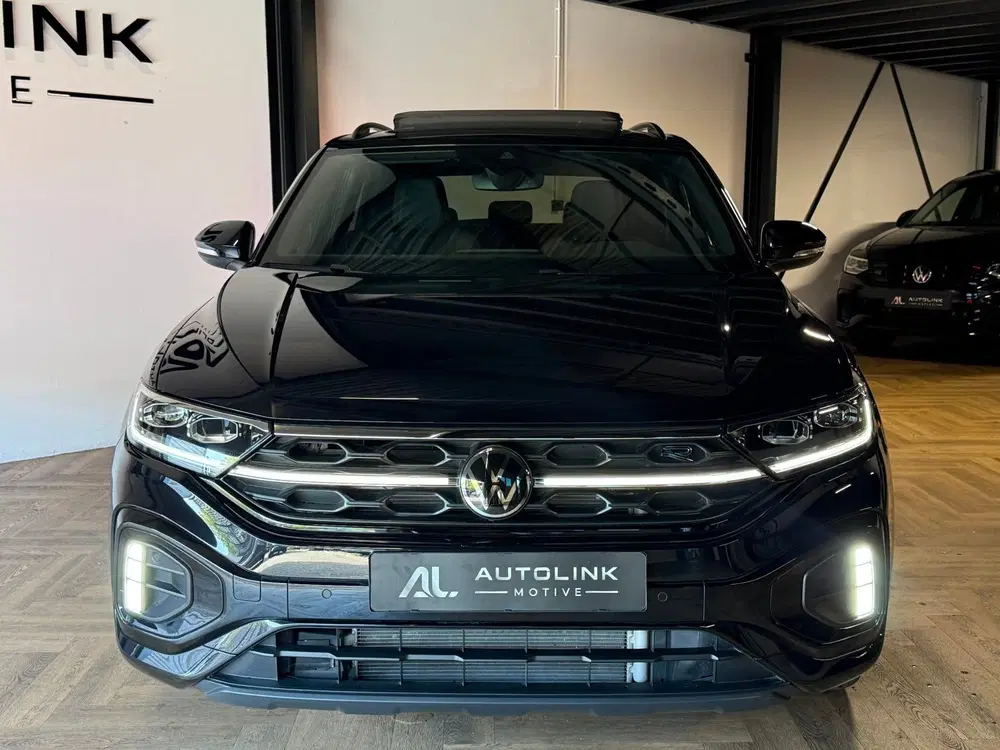Volkswagen T-Roc 1.5 TSI R-Line uit 2024, foto 2