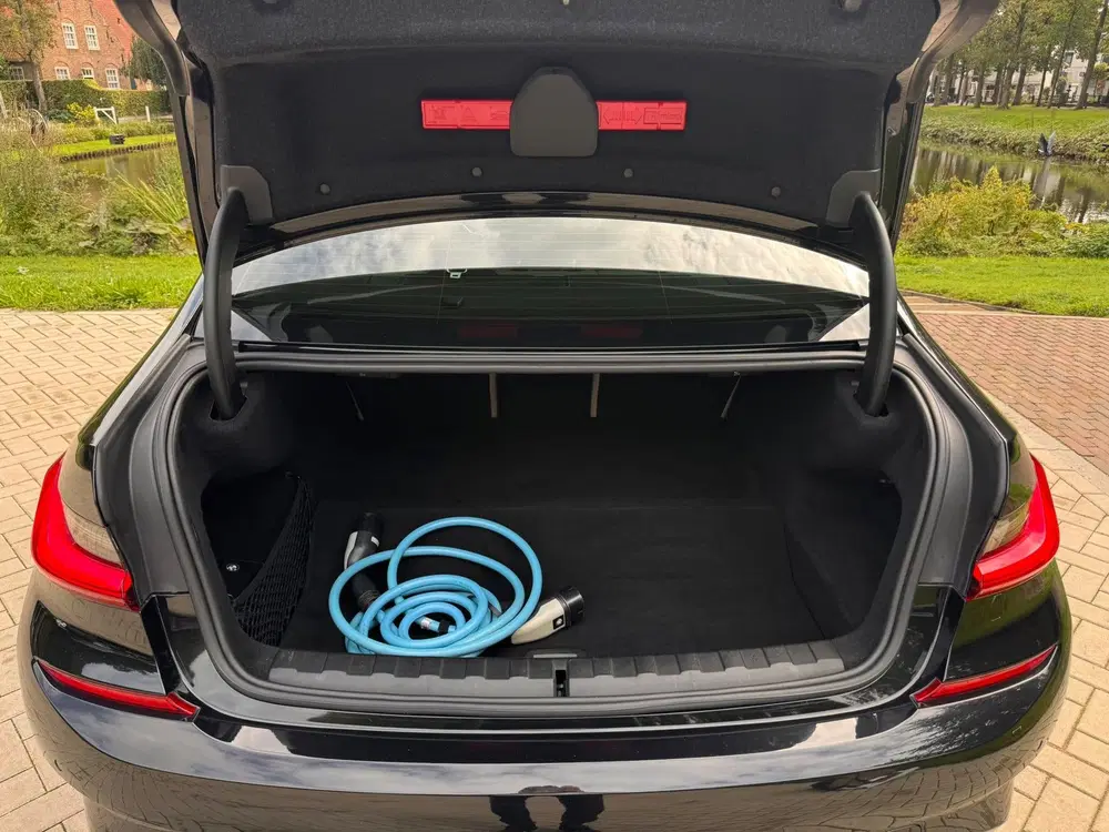 BMW 3-serie 330e M Sport 297PK uit 2021, foto 13