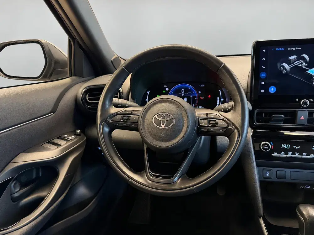 Toyota Yaris Cross 1.5 HYBRID DYNAMIC BITONE SILVERLINE GARA uit 2025, foto 10