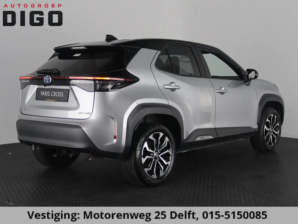 Toyota Yaris Cross 1.5 HYBRID DYNAMIC BITONE SILVERLINE GARA uit 2025, foto 5