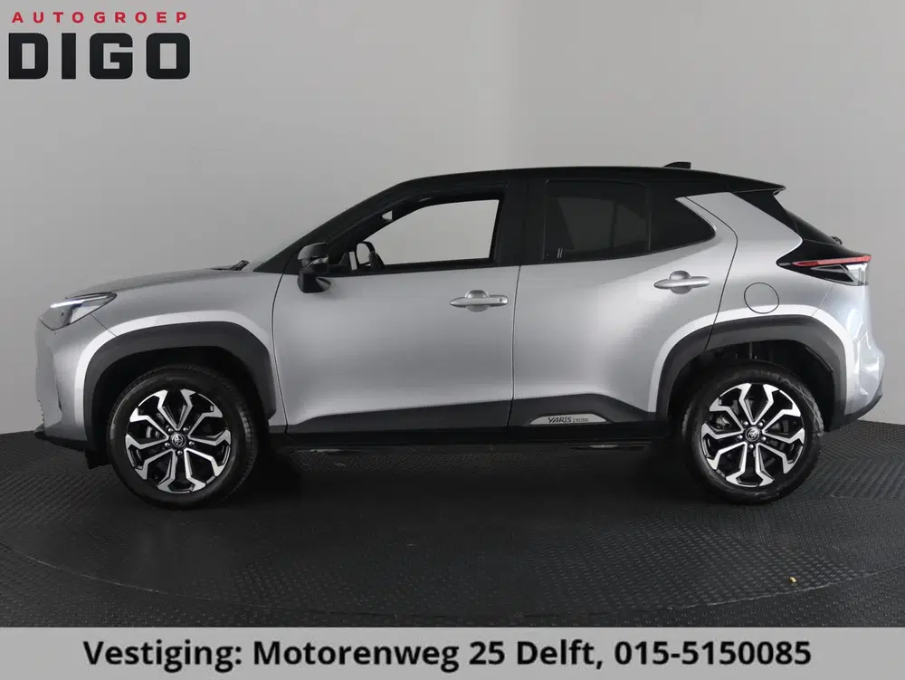 Toyota Yaris Cross 1.5 HYBRID DYNAMIC BITONE SILVERLINE GARA uit 2025, foto 8