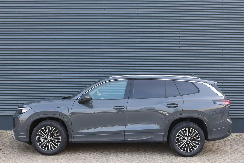 Volkswagen Tayron 1.5 eHybrid 204PK Edition IQ.Light uit 2026, foto 3