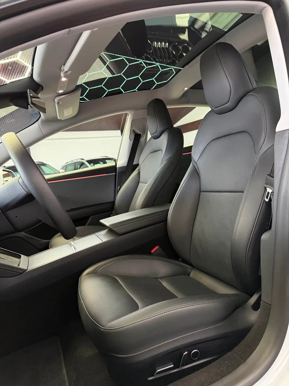 Tesla Model 3 Premium Long Range RWD 78 kWh FSD uit 2024, foto 4