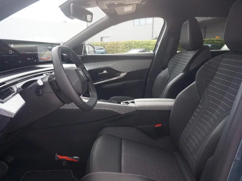 Peugeot 5008 1.2 Hybrid 136 Allure 7p 7-Persoons uit 2024, foto 10