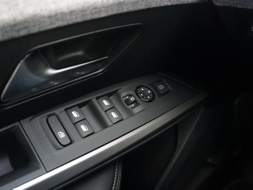 Peugeot 5008 1.2 Hybrid 136 Allure 7p 7-Persoons uit 2024, foto 11