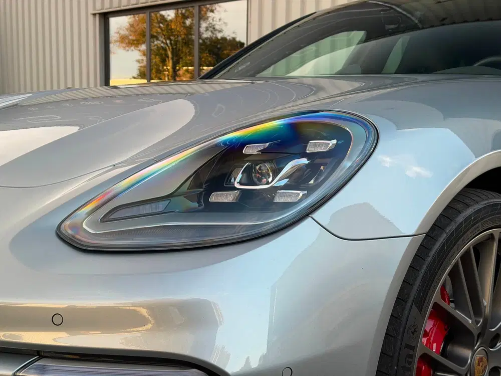 Porsche Panamera 4 E-Hybrid Platinum Edition uit 2023, foto 15