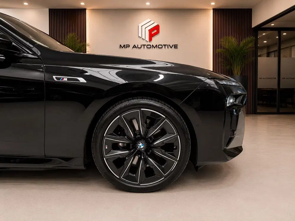 BMW 7-serie M760e xDrive M-Sport uit 2024, foto 10