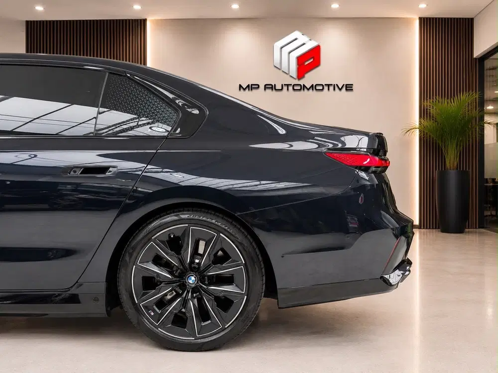 BMW 7-serie M760e xDrive M-Sport uit 2024, foto 13