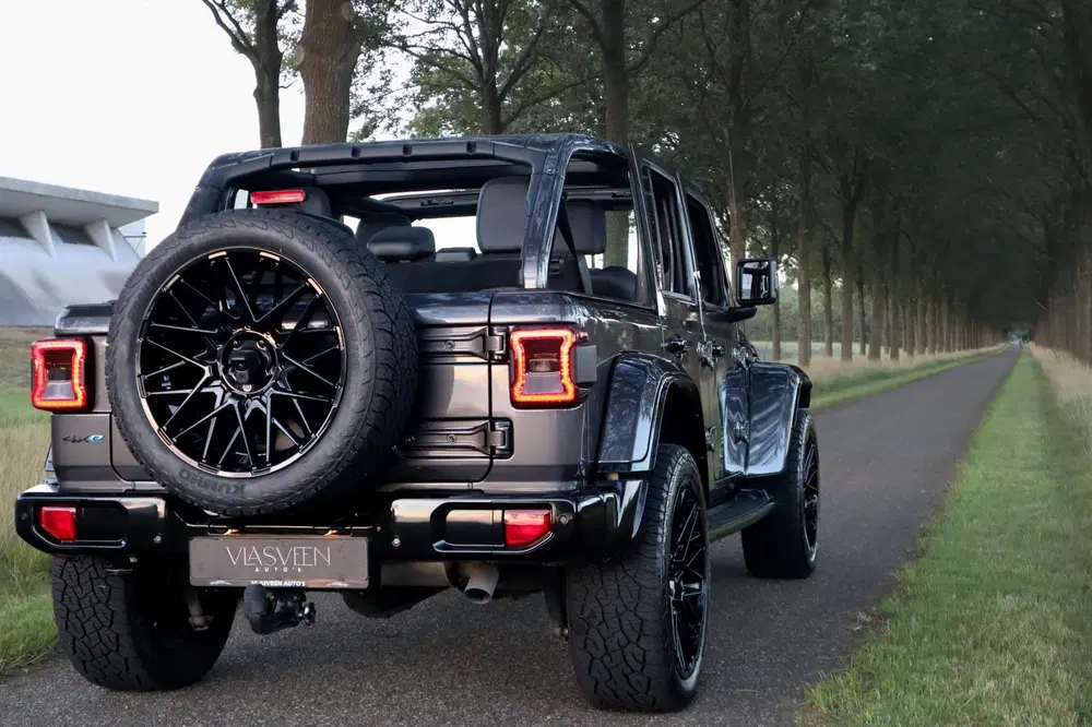Jeep Wrangler 4xe 380 Sahara Navigatie uit 2021, foto 2