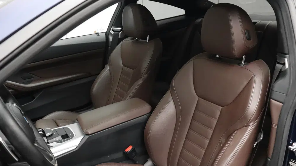BMW 4-serie 4 Serie Coupé M440i xDrive High Executive uit 2022, foto 9