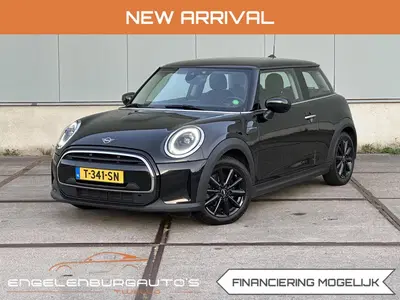 Mini Cooper 1.5 Cooper Essential uit 2023