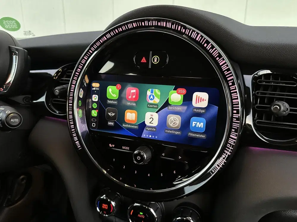 Mini Cooper 1.5 Cooper Essential uit 2023, foto 13